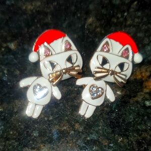 Betsey Johnson Christmas cat earrings